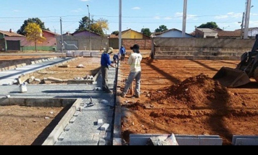 Imagem Ilustrando a Notícia: Prefeitura retoma construção de Praça de Esporte e Cultura do Jardim do Cerrado I