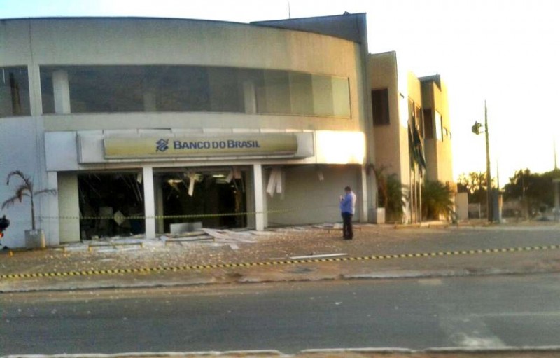 Imagem Ilustrando a Notícia: Mais um banco é alvo de explosão em Aparecida de Goiânia