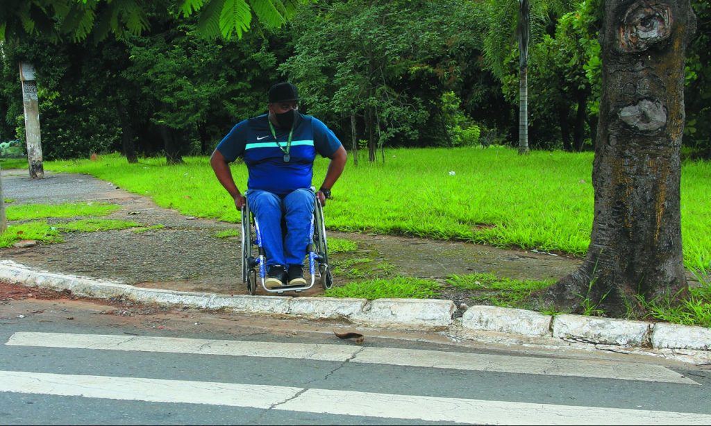 Imagem Ilustrando a Notícia: Goiânia carece de rampas para cadeirantes