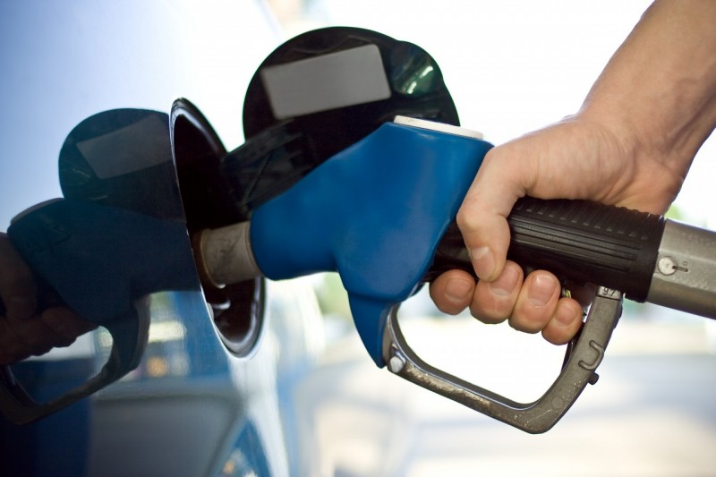 Imagem Ilustrando a Notícia: Governo anuncia aumento de impostos sobre combustíveis