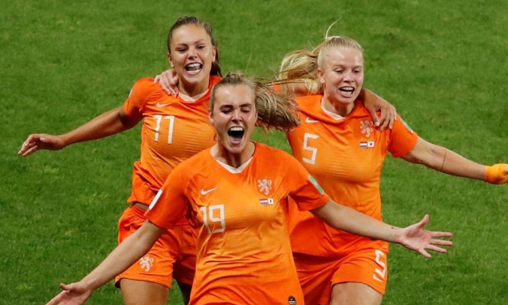Imagem Ilustrando a Notícia: Holanda vence Suécia e disputa final da Copa feminina com EUA