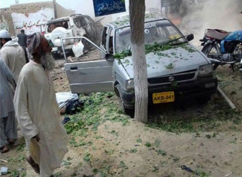 Imagem Ilustrando a Notícia: Ataque com carro-bomba mata 15 pessoas no Paquistão