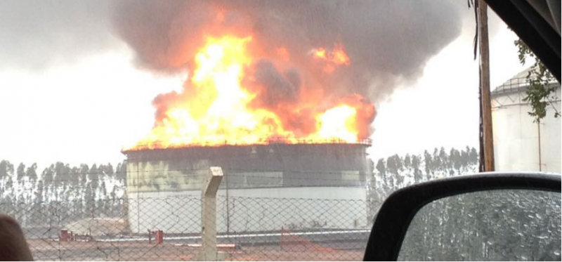 Imagem Ilustrando a Notícia: Tanque de etanol pega fogo em Jataí