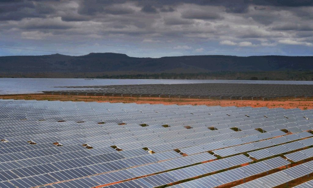 Imagem Ilustrando a Notícia: Celg GT abre chamamento para implantar usina de energia solar em Goiás