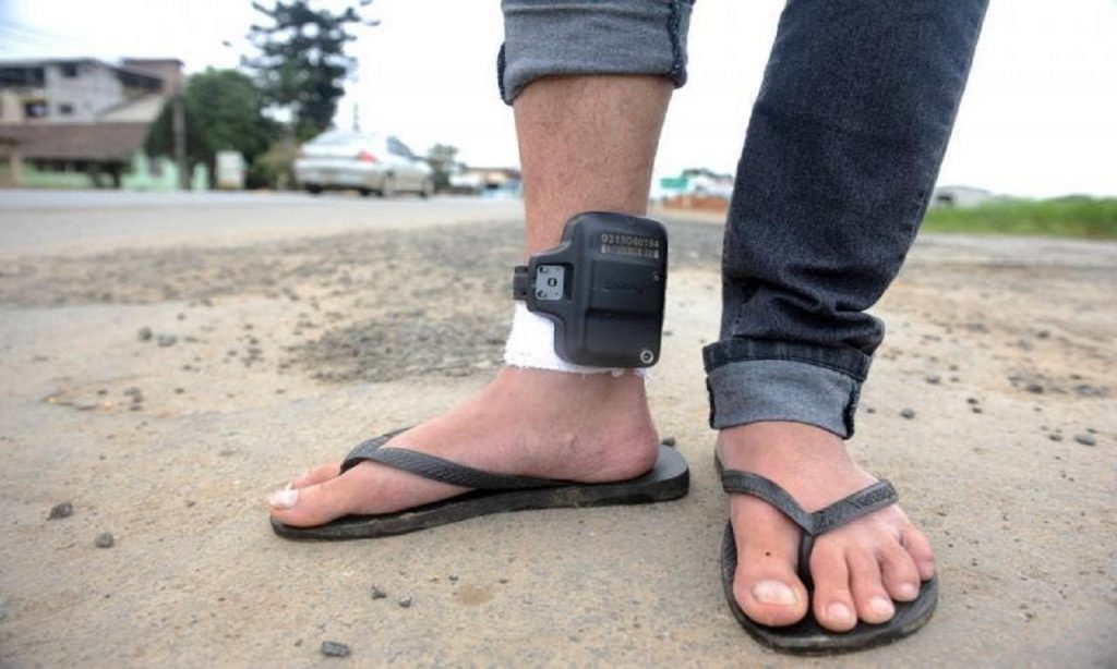 Imagem Ilustrando a Notícia: Uso de tornozeleira eletrônica não diminui pena, decide TJ-GO