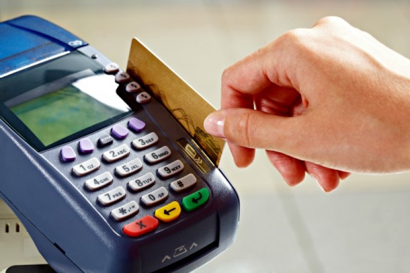 Imagem Ilustrando a Notícia: Novas regras são definidas para o juros rotativo do cartão de crédito