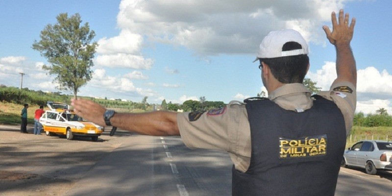 Imagem Ilustrando a Notícia: Trânsito e fiscalização policial