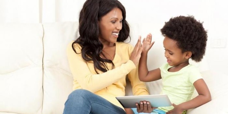 Imagem Ilustrando a Notícia: Três aplicativos ajudam as mães no cotidiano