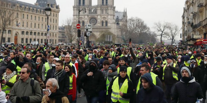 Imagem Ilustrando a Notícia: Polícia francesa prende 101 pessoas durante protesto