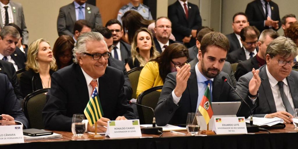 Imagem Ilustrando a Notícia: Ronaldo Caiado participa do III Fórum de Governadores, em Brasília