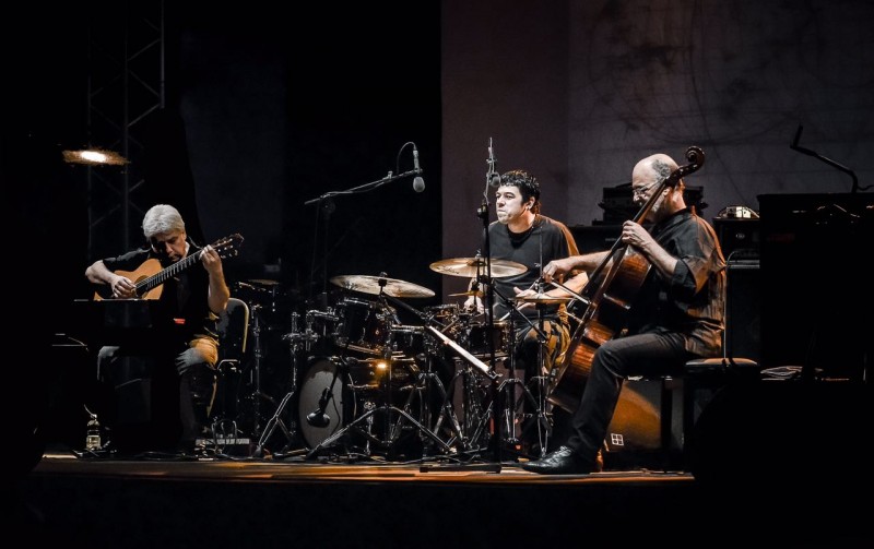 Imagem Ilustrando a Notícia: Grupo carioca Cello Samba Trio encerra primeira etapa do Canto da Primavera 2016