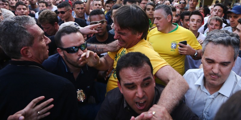 Imagem Ilustrando a Notícia: PF abre segundo inquérito para investigar agressão a Bolsonaro