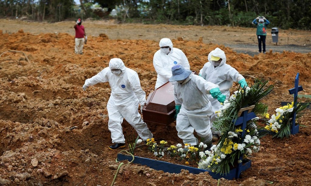Imagem Ilustrando a Notícia: Covid-19: Brasil tem 98,4 mil mortes e 2,9 milhões de casos