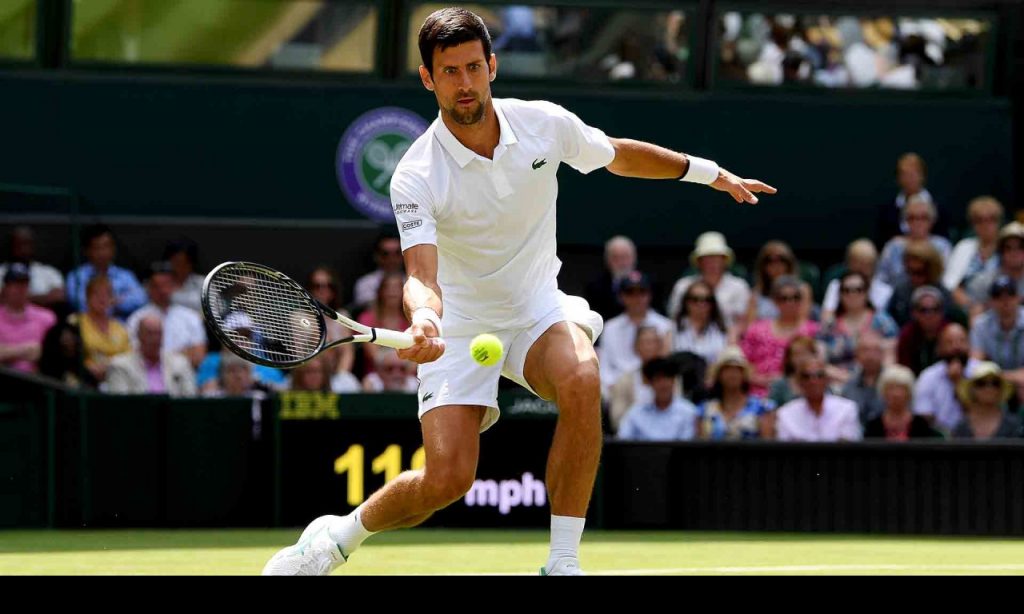 Imagem Ilustrando a Notícia: Djokovic estreia com vitória em Wimbledon