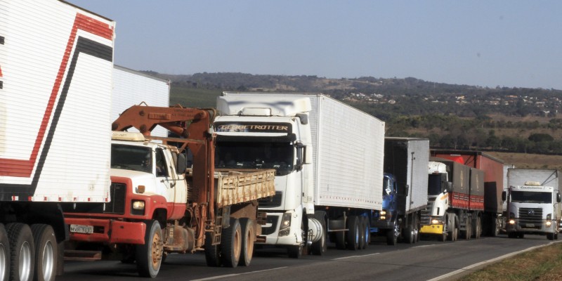 Imagem Ilustrando a Notícia: Greve dos caminhoneiros afetou ganhos da indústria