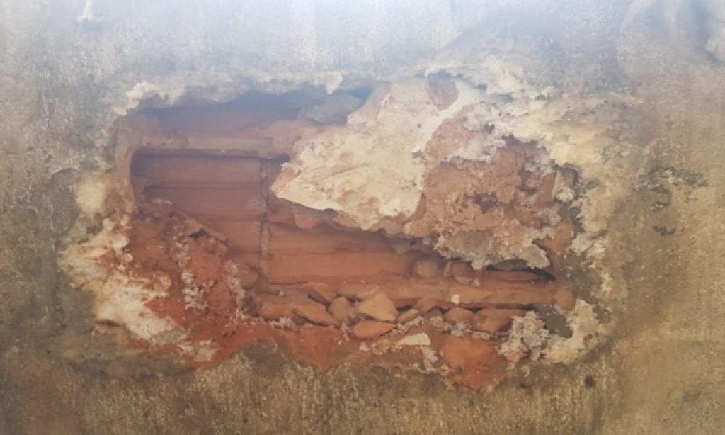 Imagem Ilustrando a Notícia: Detentos são pegos  ao furar buraco em parede de cela, em Águas Lindas de Goiás