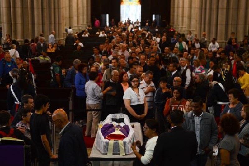 Imagem Ilustrando a Notícia: Corpo de dom Paulo será sepultado hoje na Catedral da Sé