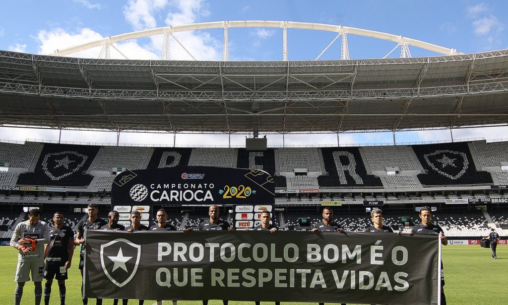 Imagem Ilustrando a Notícia: Fechamento da quarta rodada da Taça Rio tem manifestações e chuva de gols
