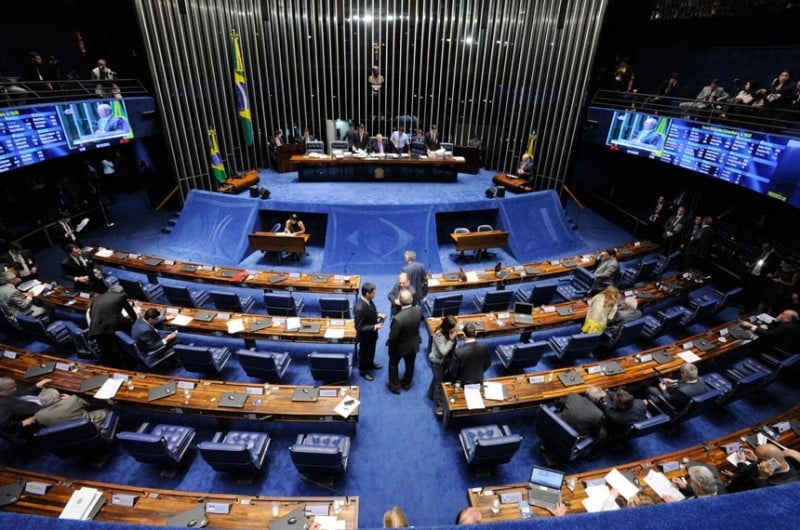 Imagem Ilustrando a Notícia: Decreto sobre intervenção federal no Rio de Janeiro chega ao Senado