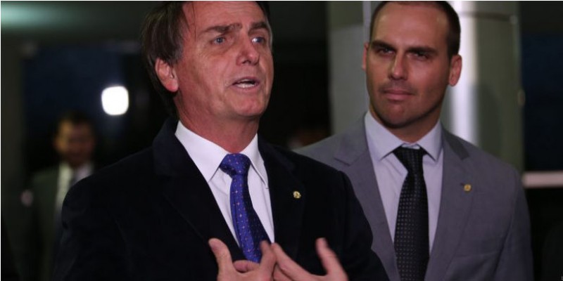 Imagem Ilustrando a Notícia: Eduardo Bolsonaro visita Goiânia e apresenta propostas do pai