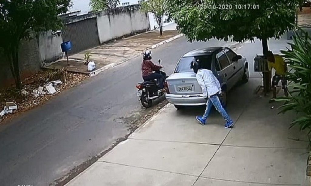 Imagem Ilustrando a Notícia: Morador é assaltado de manhã na porta de casa no Jd. Califórnia em Goiânia