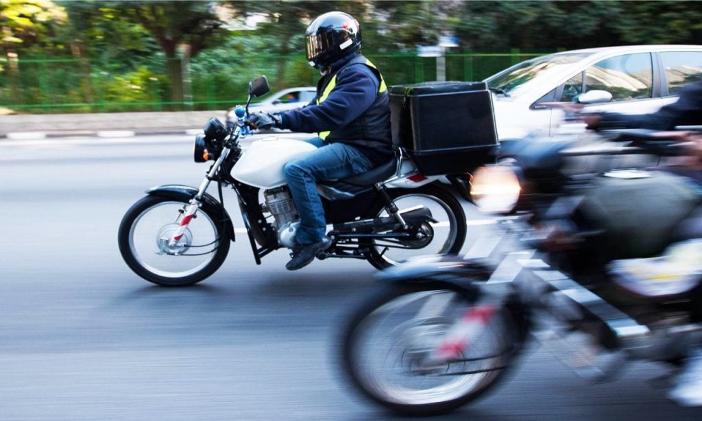 Imagem Ilustrando a Notícia: Nova lei pretende reduzir preço de moto 0 km para entregadores