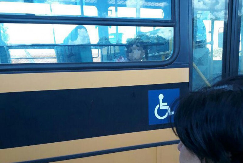 Imagem Ilustrando a Notícia: Criança de 3 anos a caminho da creche é esquecida em ônibus