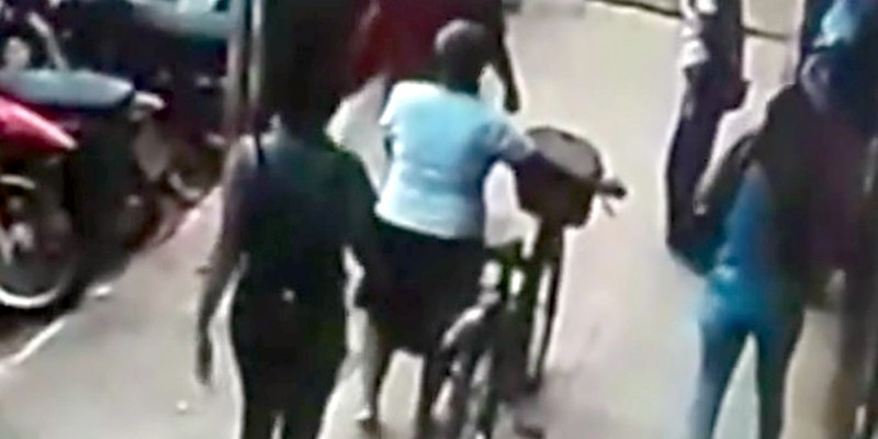 Imagem Ilustrando a Notícia: Polícia procura mulheres suspeitas de furtar bolsa de idosa