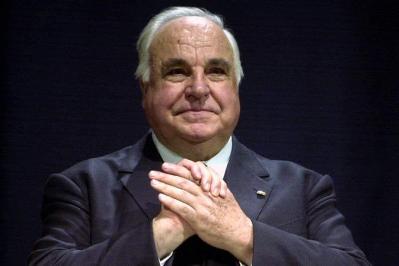 Imagem Ilustrando a Notícia: Morre aos 87 anos o ex-chanceler Helmut Kohl