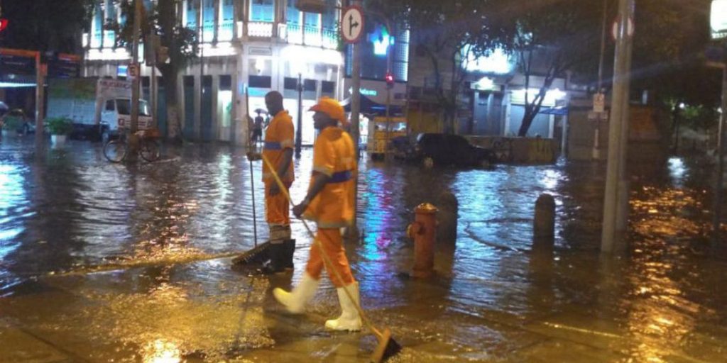 Imagem Ilustrando a Notícia: Sobe para cinco o número de mortos no Rio de Janeiro por causa das chuvas