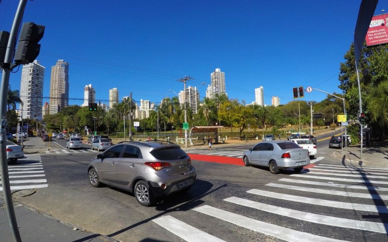 Imagem Ilustrando a Notícia: SMT começa a multar condutores flagrados por câmeras em Goiânia