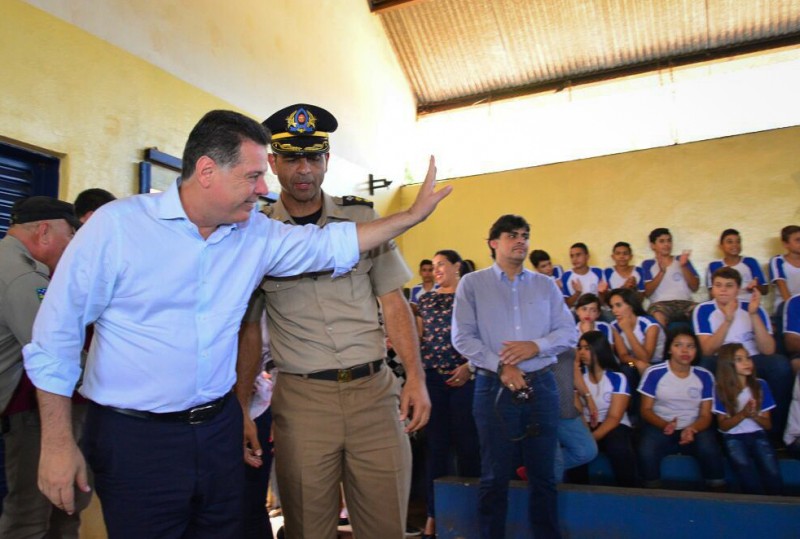 Imagem Ilustrando a Notícia: Inaugurado o primeiro colégio militar em Pires do Rio