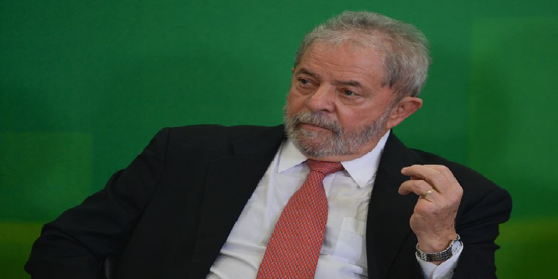 Imagem Ilustrando a Notícia: TRF4 nega recursos de Lula em caso do terreno do instituto