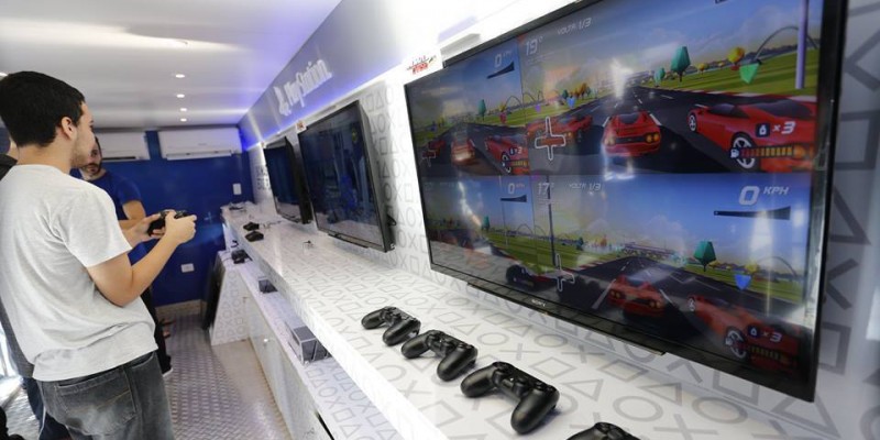 Imagem Ilustrando a Notícia: Shopping em Goiânia recebe Playstation na Estrada