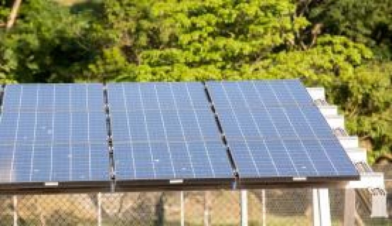 Imagem Ilustrando a Notícia: Energia solar fotovoltaica pode crescer mais de 300% até o fim do ano, diz setor