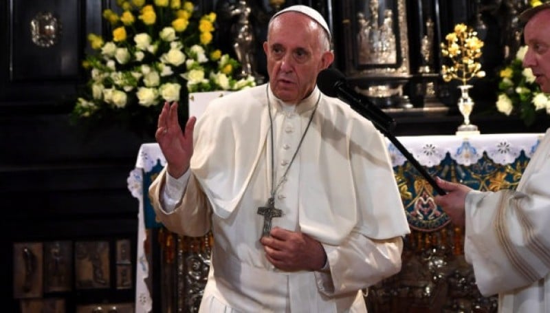 Imagem Ilustrando a Notícia: Papa cria comissão de estudo para incluir mulheres diaconisas