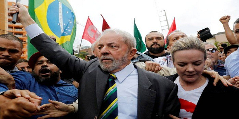 Imagem Ilustrando a Notícia: PT registra candidatura de Lula à Presidência da República