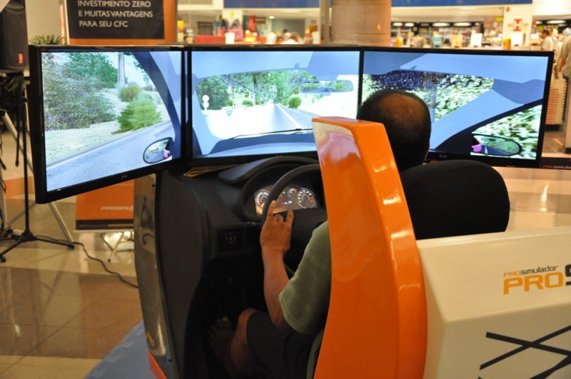 Imagem Ilustrando a Notícia: Ministério Público pede o fim das aulas de direção em simuladores