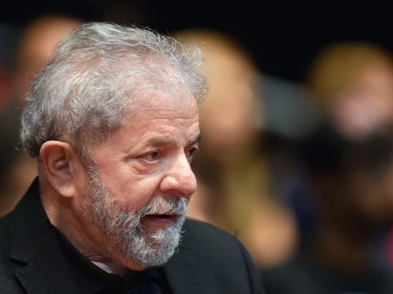 Imagem Ilustrando a Notícia: Lula diz a militantes que este ano não haverá verba de empresas nas campanhas