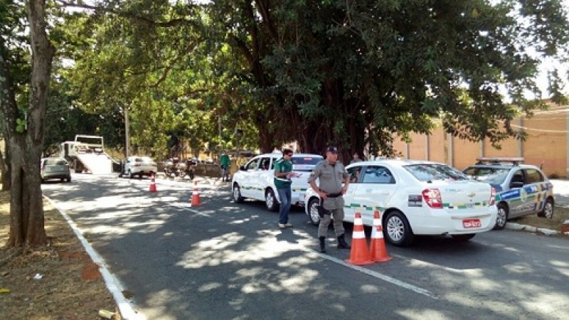 Imagem Ilustrando a Notícia: Sete veículos são recuperados pela PM em Goiânia