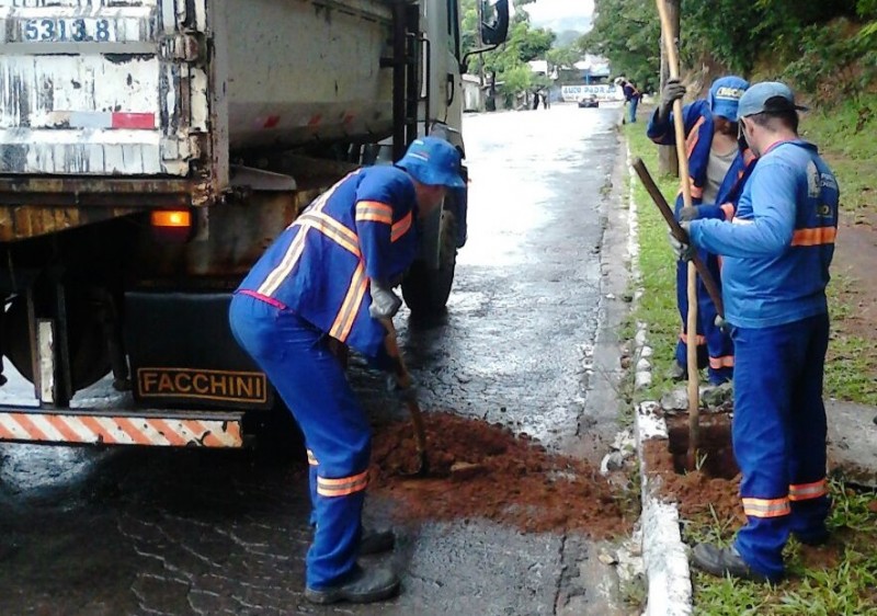 Imagem Ilustrando a Notícia: Prefeitura executa obras e serviços para drenagem urbana