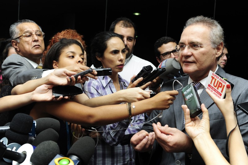 Imagem Ilustrando a Notícia: Renan diz que nova meta fiscal será apreciada hoje