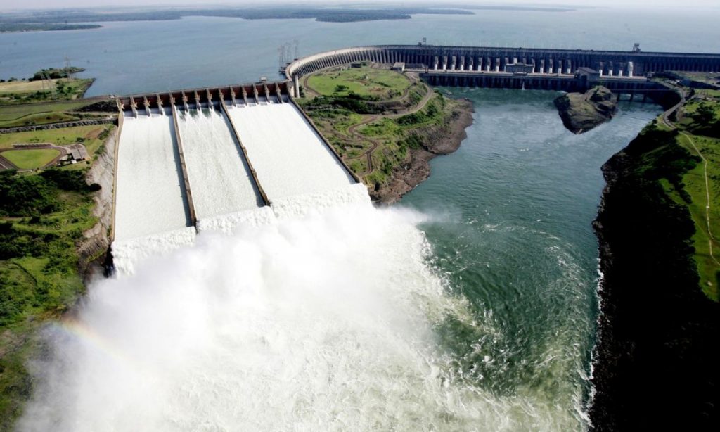 Imagem Ilustrando a Notícia: Brasil e Paraguai cancelam acordo sobre compra de energia de Itaipu
