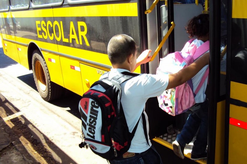 Imagem Ilustrando a Notícia: Procon Goiás divulga dicas de segurança para contratação do transporte escolar