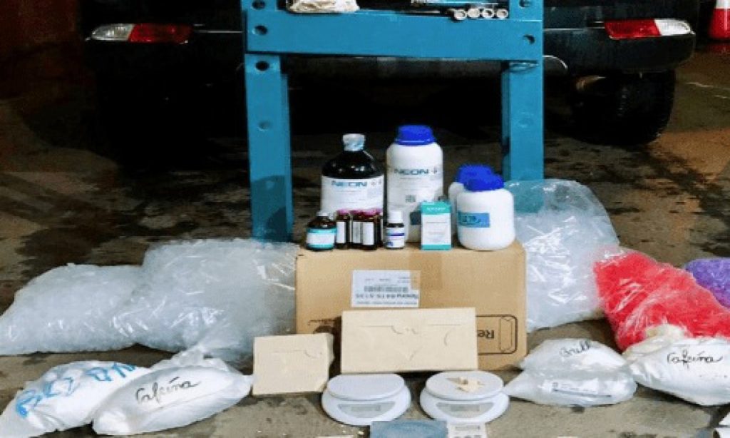 Imagem Ilustrando a Notícia: Polícia Militar desmonta laboratório de refino de cocaína