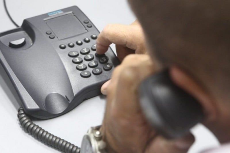 Imagem Ilustrando a Notícia: Brasil registra queda de quase 1,14 milhão de linhas fixas de telefone