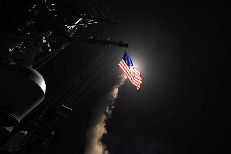 Imagem Ilustrando a Notícia: Síria diz que bombardeio americano matou 9 civis