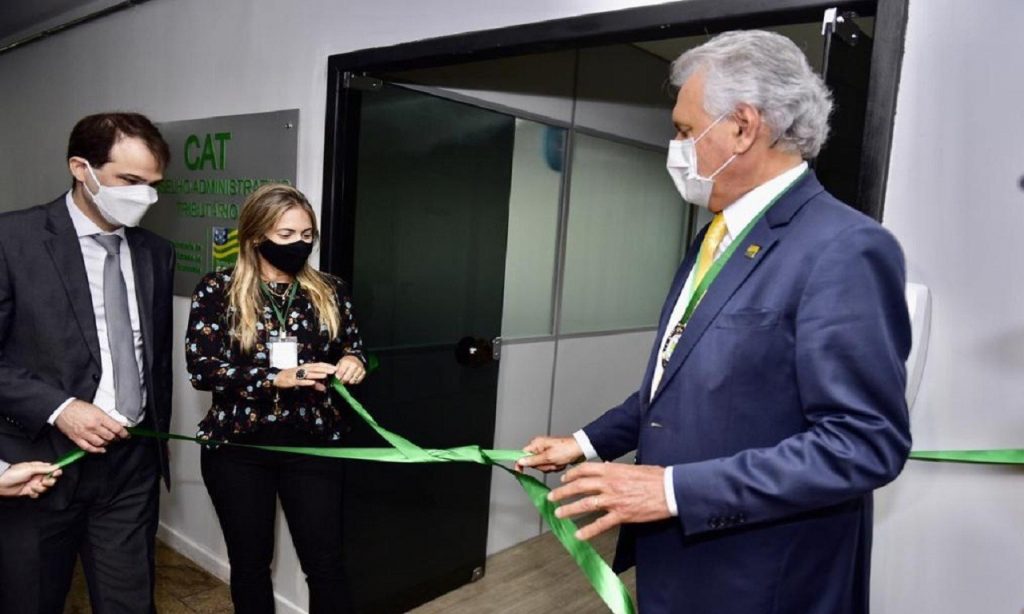 Imagem Ilustrando a Notícia: Caiado entrega nova sede do Conselho Administrativo Tributário, em Goiânia