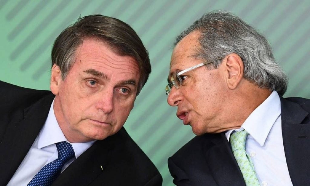 Imagem Ilustrando a Notícia: “Não posso tirar dos pobres para dar a paupérrimos”, diz Bolsonaro