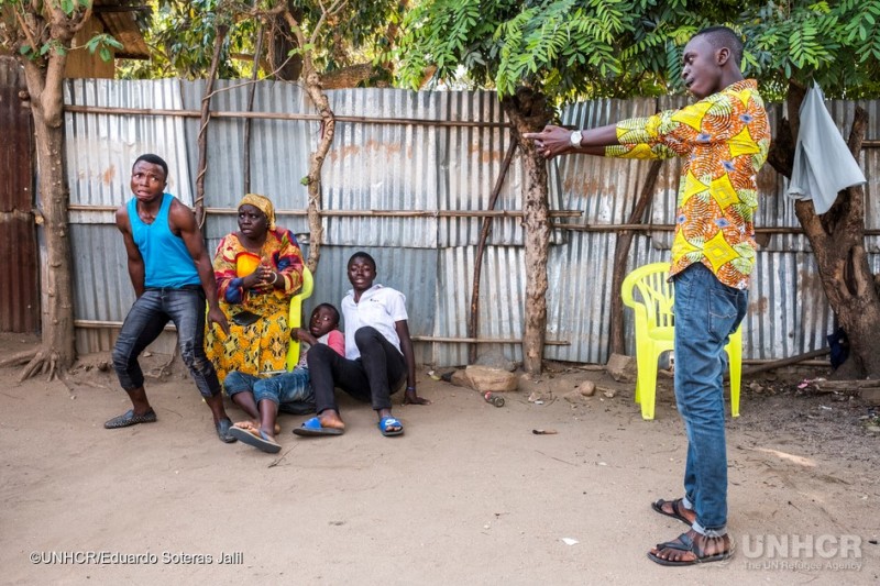 Imagem Ilustrando a Notícia: Teatro leva esperança para refugiados na República Democrática do Congo